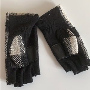 NEW! Wool winter gloves (Small)